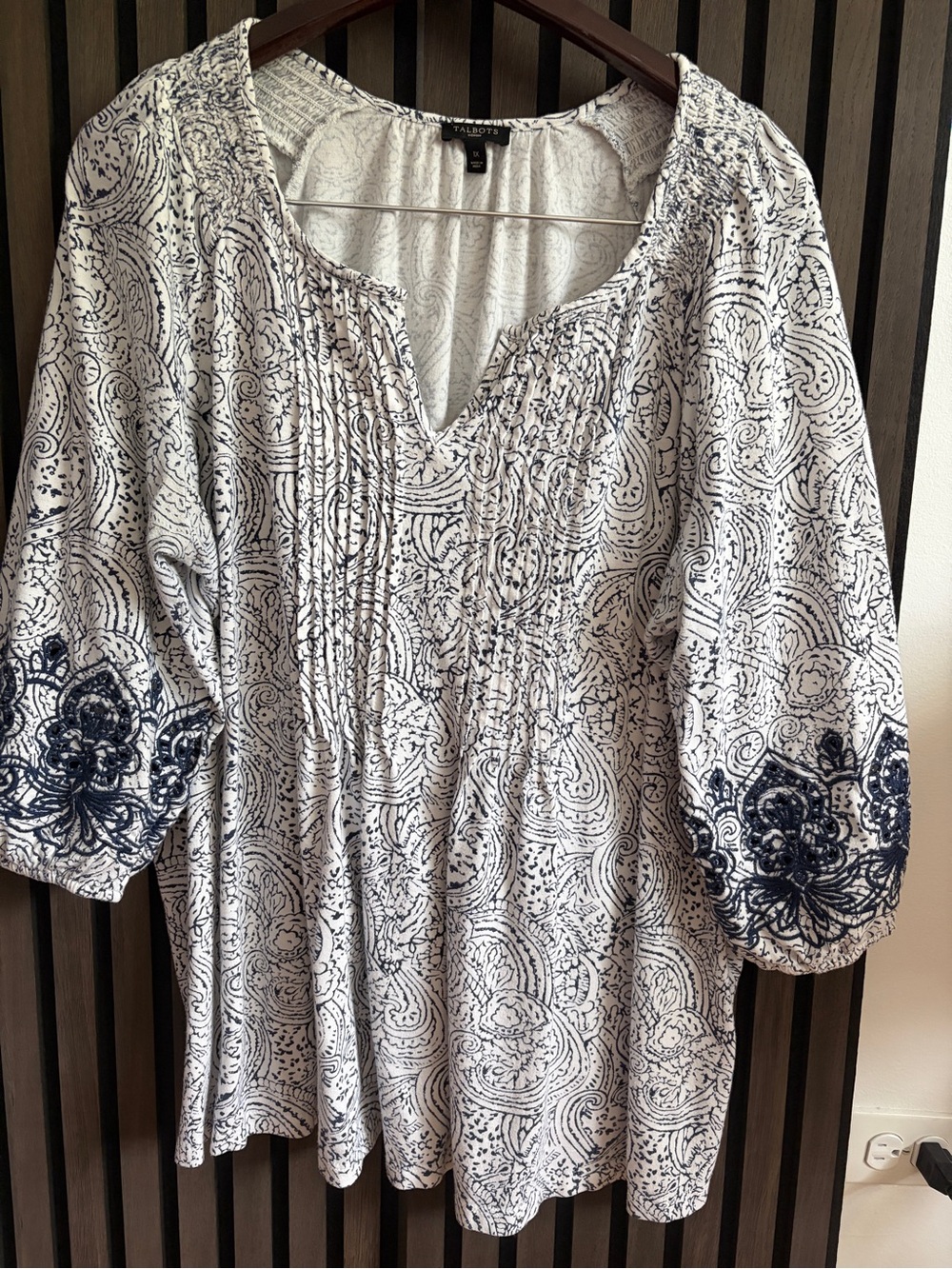 Talbots Woman 1X Paisley Embroidered Cotton Modal Boho Blouse White Blue